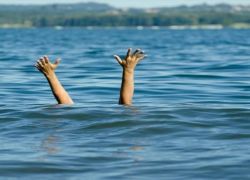 مصادر طبية : وفاة شاب متأثراً بحادث غرق في بحر خان يونس قبل أسبوعين