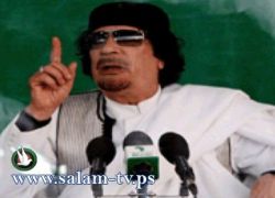 وسط هتافات&quot; ليبيا حرة القذافي يطلع برة&quot;: القذافي قاد بنفسه مظاهرات ضده شخصياً