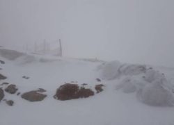 الثلوج تكسوا جبل الشيخ في منتصف الربيع
