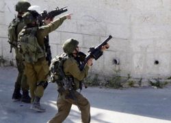 الاحتلال يعتقل مواطن أطلق النار على قاعدة عسكرية