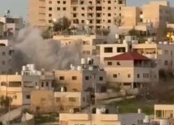 الاحتلال يفجر منزل شهيد في حلحول