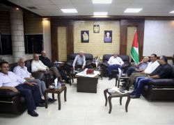 محافظ طولكرم عصام أبو بكر يجتمع مع ممثلي فصائل العمل الوطني