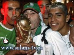 الأفراح تعم الشارع الجزائري بعد تعادل بطعم الفوز مع إنكلترا