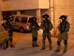 قوات الاحتلال تعتقل شابين من بيت لحم