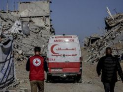 الاحتلال يواصل خروقاته في قطاع غزة ويكثف من عمليات نسف مبانٍ في خان يونس