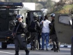 الاحتلال يعتقل مواطنين خلال مداهمات متفرقة بالضفة والقدس