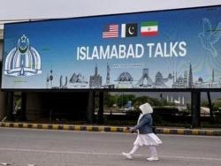 إيران ترفض اللقاء المباشر.. مبعوثا ترامب يصلان باكستان لبدء المفاوضات
