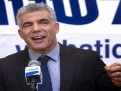 (لبيد) يهدد بإسقاط الحكومة في حال عدم الاستجابة لمطالبه
