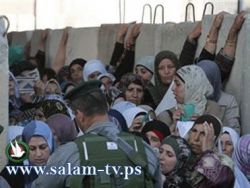 الشرطة الاسرائيلية تفرض قيودا على دخول المصلين الى القدس