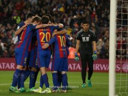 ميسي ينقذ برشلونة من فخ ريال سوسييداد