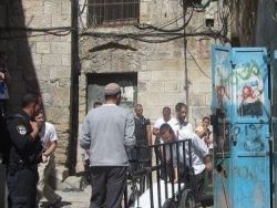المستوطنون يستولون على محليين تجاريين في القدس القديمة ـ شاهد الصور