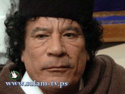 القذافي خرج بخطاب 15 ثانية- انا في ليبيا ولا تصدقوا الكلاب
