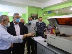 مختبرات ميديكير وتحت رعاية محافظ طولكرم عصام أبو بكر تحتفل بحصول فرعها بمجمع التاج ...