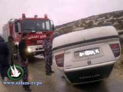 3 إصابات نتيجة انقلاب مركبة في دورا في محافظة الخليل