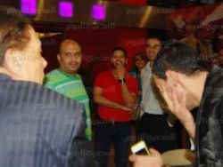 شاهد الصور :عادل إمام يضرب رامز جلال على وجهه في العرض الخاص لـ"برتيتا"