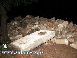 اسرائيل تجرف 100 قبر في مقبرة مأمن الله بالقدس