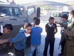 الارتباط العسكري بطولكرم يتدخل لدى قوات الاحتلال للافراج عن 3 اطفال