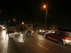 سائق اسرائيلي يدعي اطلاق النار على حافلته قرب الخليل