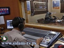 دعوة المحطات الإذاعية والتلفزيونية لاستكمال التراخيص