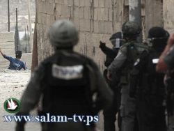 حملات دهمٍ واسعة لمنازل المقدسيين واعتقال عدد من الفتيان والشبان
