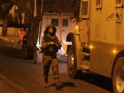 قوات الاحتلال تعتقل (6) مواطنين من الخليل ورام الله