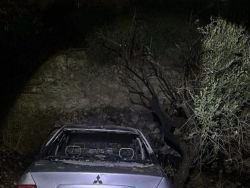 مستوطنون يحرقون مسجدا ومركبة في مخماس