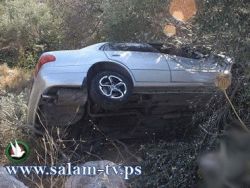 اصابة مواطنة واطفالها الثلاثة بانقلاب سيارتهم جنوب نابلس