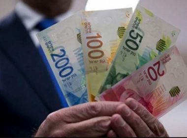 المالية: رواتب الموظفين عن شهر أيار اليوم الأحد بنسبة لا تقل عن 50%