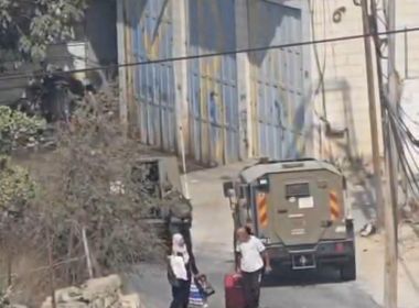 لليوم الرابع: الاحتلال يواصل عدوانه على الخليل ويرفع عدد النازحين ويطبق الخناق على المواطنين