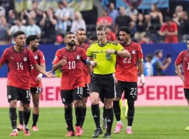 خبير تحكيمي يحسم الجدل بشأن إعادة مباراة مصر والأرجنتين
