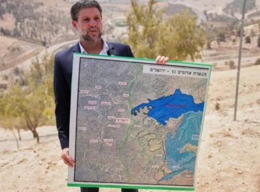 سموتريتش: صدور مذكرة اعتقال دولية بحقي "إعلان حرب" وسنرد بالمثل ضد السلطة الفلسطينية