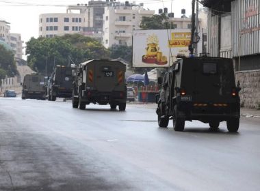 الاحتلال يقتحم مدينتي رام الله والبيرة .. يحاصر مجمع فلسطين الطبي وينشر قناصة في محيطه