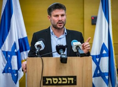 سموتريتش : ما نقوم به بالضفة الغربية ما هو الا البداية وانا فخور بثورة الاستيطان