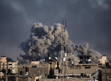 قصف مدفعي جنوب القطاع ونسف منازل شرق غزة